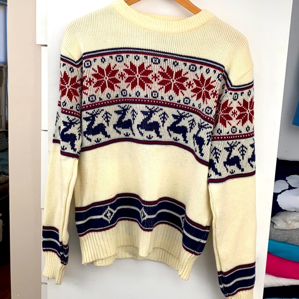 Cream Christmas sweater with reindeer and snow